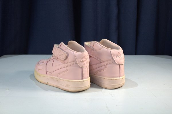 Pink Nike Shoes 2 Nike Pink High-Top Sneakers (Size 4, Kiddies Size)